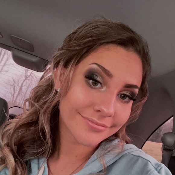 Meet your Posher, Jaden - Picture 1 of 1